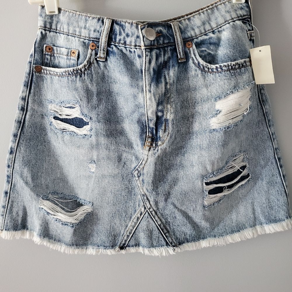 Aeropostale Real Denim High-Rise distressed Mini Skirt Size 6